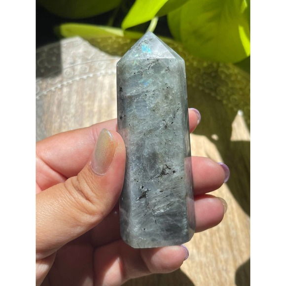 Golden Green Labradorite Tower - Picture 9 of 9